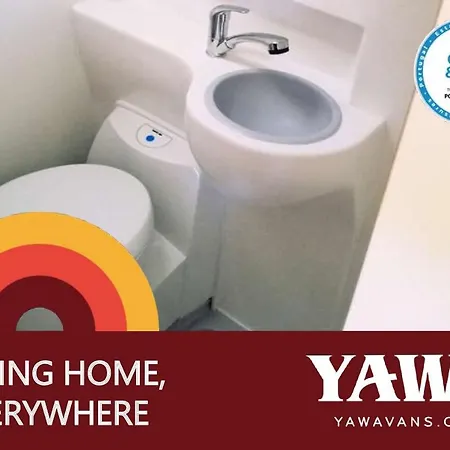 キャンプ場 Yawa Vans